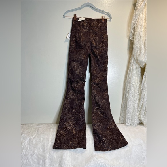 Free People High Rise Flare Jayde Printed Metallic Gold Foil Pants Jeans - Picture 8 of 9